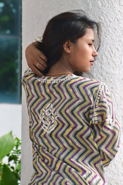 Asma Mul Cotton Zig Zag Laheriya Short Top - ROYAL CHIKAN CREATION™