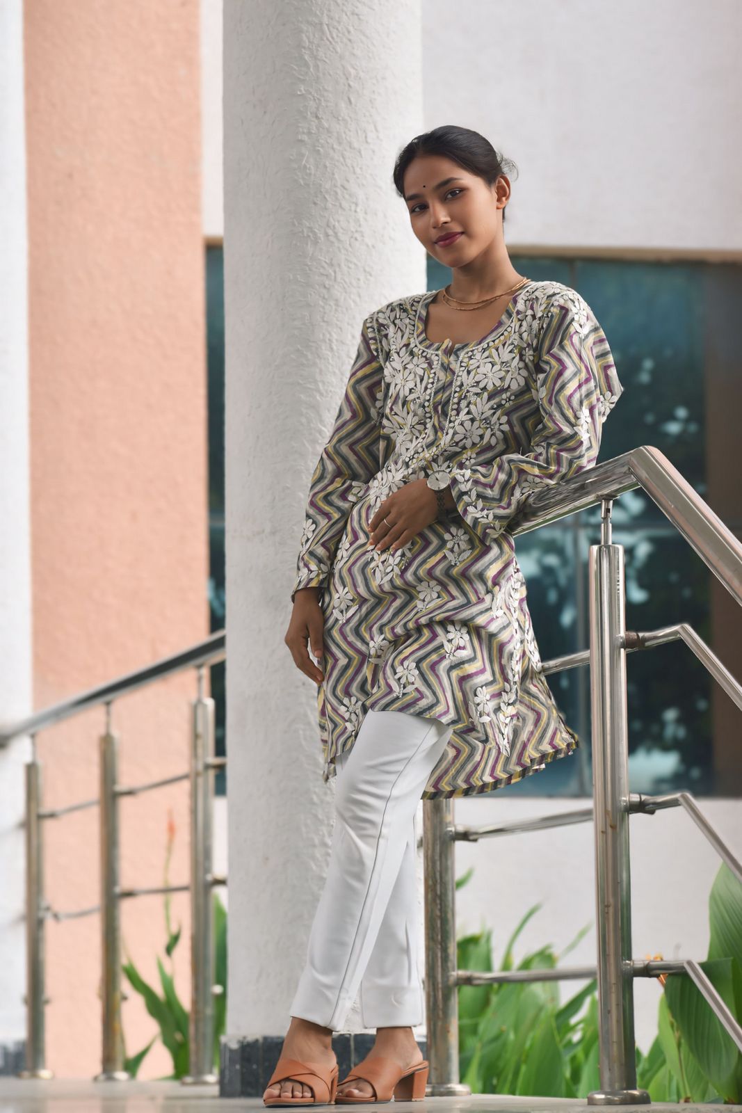 Asma Mul Cotton Zig Zag Laheriya Short Top - ROYAL CHIKAN CREATION™