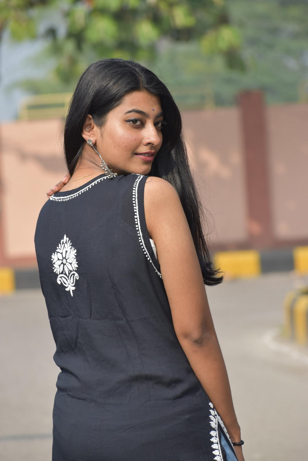 Maha Modal Chikankari sleeveless Kurta - ROYAL CHIKAN CREATION™